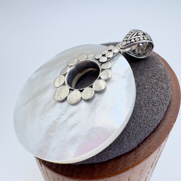VTG Sterling Silver 925 Mother of Pearl Circle Pendant Size 1.75" Length - Picture 3 of 9